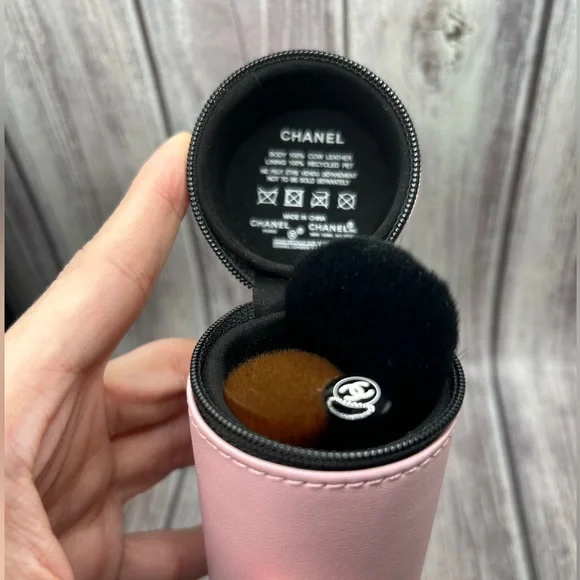 NIB CHANEL Set of 3 Makeup Brushes with Storage Case Bag Ballerina Pink Black CC - Picture 7 of 14